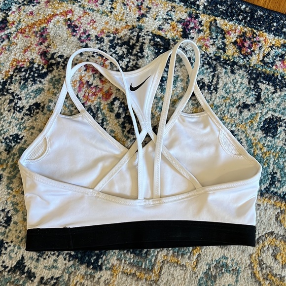 Nike bra - Picture 2 of 3